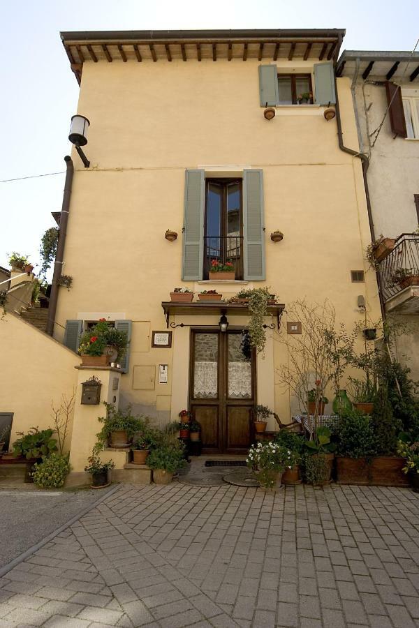 Angolo Del Gelsomino Castel Ritaldi Extérieur photo