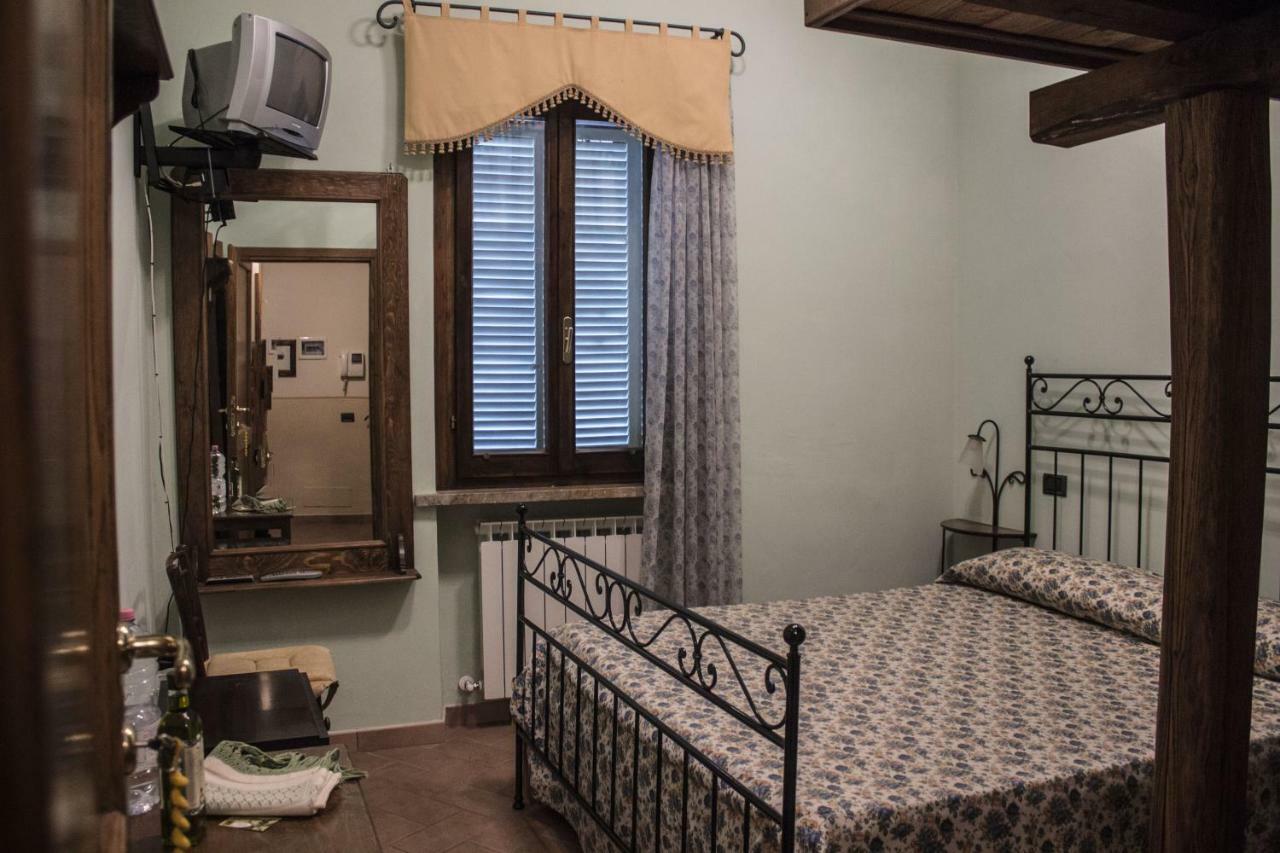 Angolo Del Gelsomino Castel Ritaldi Extérieur photo